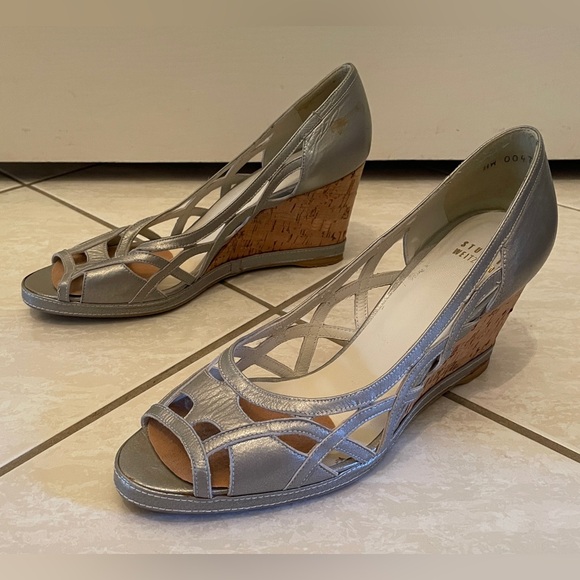 Stuart Weitzman Silver Wedge Sandals - Picture 4 of 14